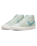 Nike SB - Blazer Court Mid PRM