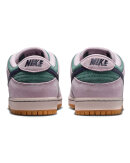 Nike SB - Dunk Low Pro