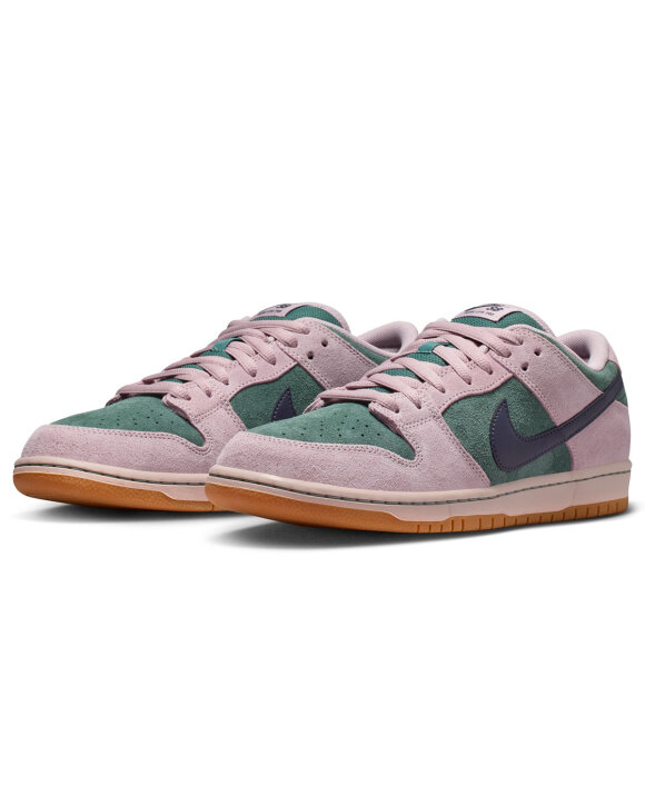 Nike SB - Dunk Low Pro