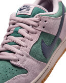Nike SB - Dunk Low Pro