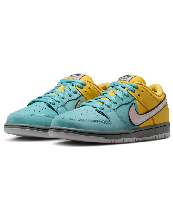 Nike SB - Dunk Low Pro